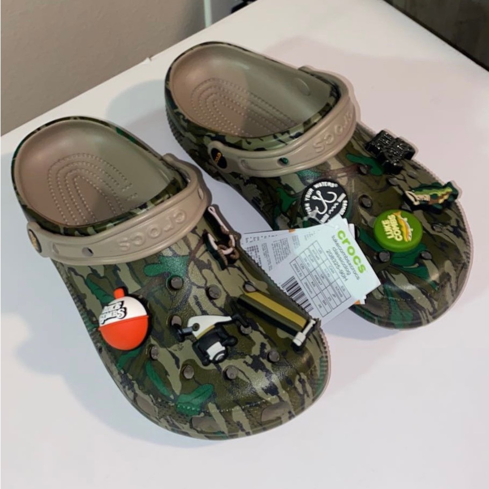 Luke Combs Crocs. Brand new with tags. Never used - Picture 4 of 4